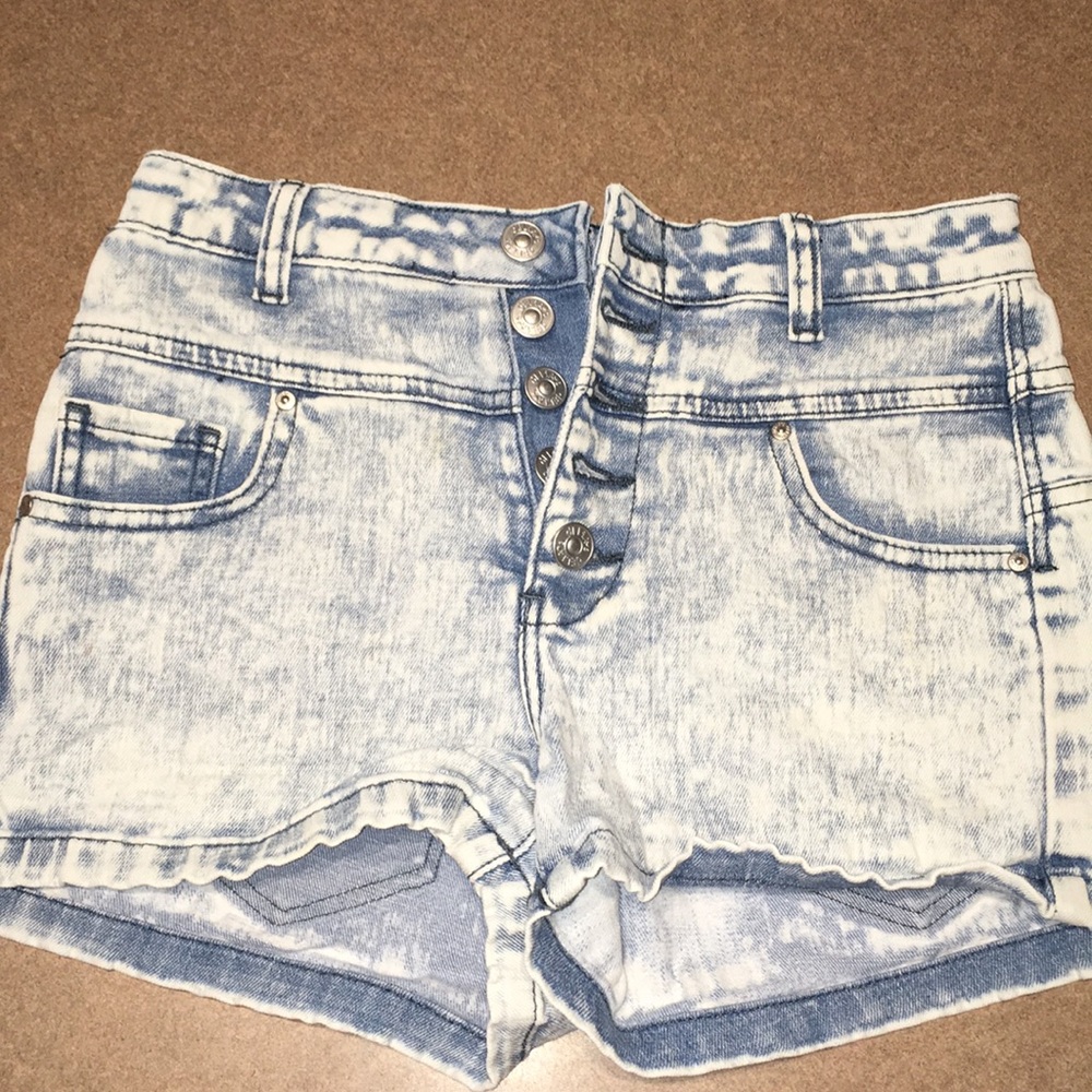 dELIA*s high waisted acid wash shorts